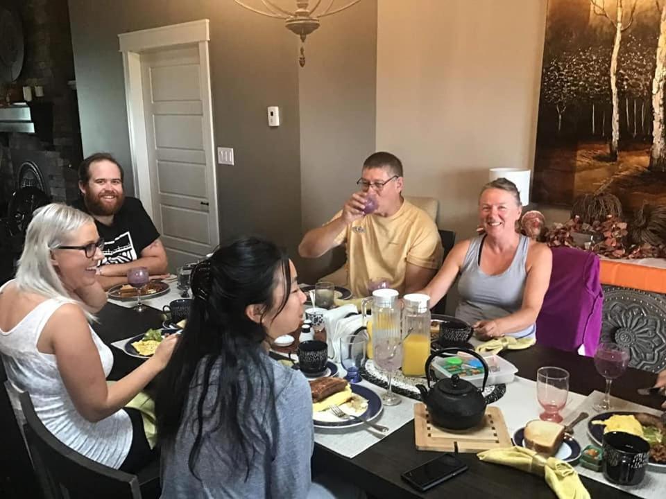 Back Home Bed And Breakfast Membertou 外观 照片